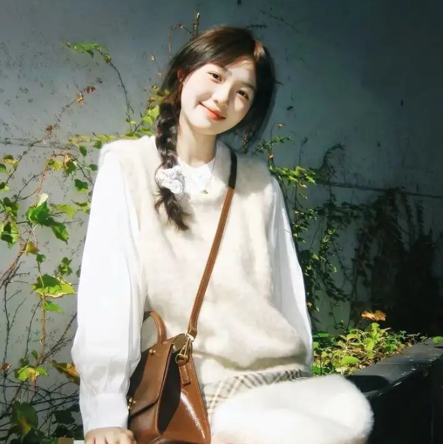 家有色邻封面